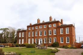 7 Stunning Wedding Venues In Shropshire Delbury Hall Chwv Romantic Wedding Venue Shropshire Wedding