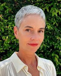 Jill Shrum's Instagram, Twitter & Facebook