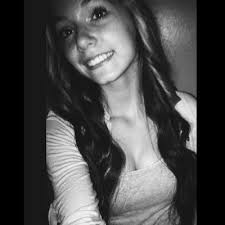 Hailie Munchback (@HailieMunchback)