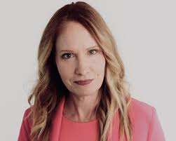 Lost in thought about others, how often?