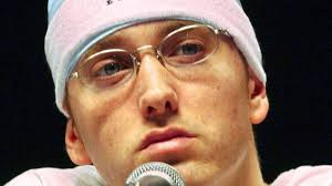 Often stylized as eminǝm), is an american rapper, songwriter, and record producer. Schwere Kindheit Eminems Elternhaus Soll Wieder Versteigert Werden Augsburger Allgemeine