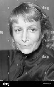 Woman, artist, 1940's hi-res stock photography and images