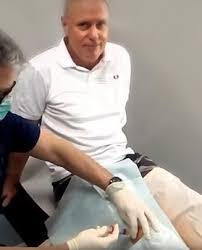 Acp Therapie Eigenbluttherapie Furs Knie Bietet Patienten Mit Arthrose Vorteile