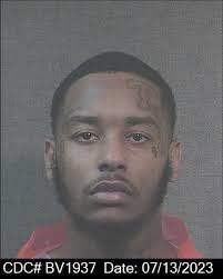 Deron Thomas's Instagram, Twitter & Facebook