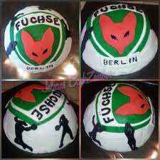 Eishockey torte, eishockey fondant torte, eishockey motivtorte, sachertorte, ganache, fondant, eishockeytor Eishockey Torte Jelicias Backzaubers Webseite