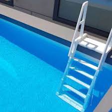 Clikclak Piscine Fuori Terra Piscina Moderna Di Aquazzura Piscine Moderno Homify En 2020 Pequenas Piscinas Piletas Piscinas