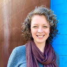 Amber Larsen's Instagram, Twitter & Facebook