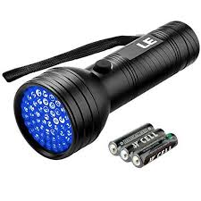 Flashlights Le 51 Led Uv Flashlight Pet Urine And Stain Detector Blacklight 395nm 3 Aa Batteries Included To View Furth Uv Flashlight Pet Urine Flashlight