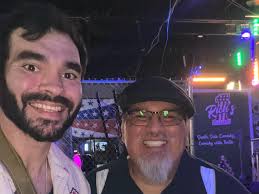 Last Saturday (5/10) in Corpus Christi was a TOP comedy moment! 🙌🏼😁  “Mayhem Comedy Night” at Rich's Billiards was INSANE.🤯🔥 Packed room,  awesome audience, fun hang, and the comedians killed it! 👏🏼