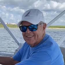 Today, Capt. Pete Arrobio relieved Capt. Keith Hash as Program Manager of  the E-2/C-2 Airborne Command & Control Systems Program Office (PMA-231) at  Naval Air Station Patuxent River. #BZ to both Captains