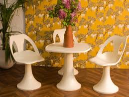 The large circles and striking colours shipped from europe. Vintage Garden Furniture 70s 1970 Outdoor Furniture Table Chairs Plastic White