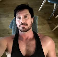 Anthony Nicholas Moore (@tonymooreshots) • Instagram photos and videos