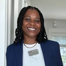 Katrina Pratt's Instagram, Twitter & Facebook