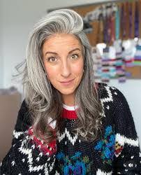 Mindy Gale's Instagram, Twitter & Facebook