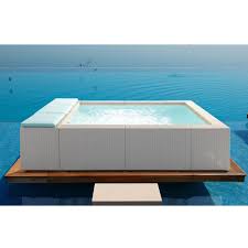 Playa B Jacuzzi And Minipools Wellness And Spa Piscine Laghetto Masonionline