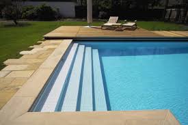 Es Geht Auch Ohne Pool Leiter Dieser Kunde Wunschte Sich Treppen Die Uber Die Gesamte Seiten Seines Schwimmbeckens Reichen Outdoor Decor Outdoor Home Decor