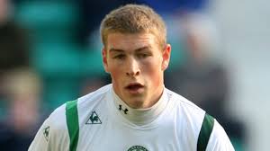Hibs starlet signs new deal