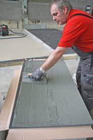 Fliesen, steinzeug, mehrschichtparkett, laminat oder teppich. Grosse Formate Auf Trockenestrich Bauhandwerk