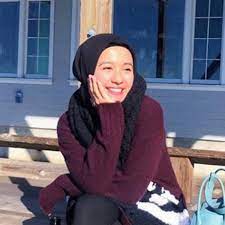 Melalui akun instagram shireen, wajah laudya tampak begitu bahagia saat menggendong bayi sahabatnya tersebut.laudya cynthia bella saat menggendong bayi zaskia sungkar. Indonesian Actress Laudya Cynthia Bella Confirms Her Marriage Is Over