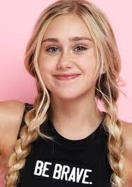 Sarah Adkins's Instagram, Twitter & Facebook