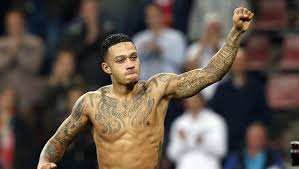 Former manchester united star memphis depay shows off new giant lion tattoo following holland's friendly defeat against. Memphis Depay Dream Chaser Is Tattooed On My Chest And That S What I M Doing Independent Ie