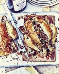 Coquelets Farcis Au Couscous D Epeautre Et Fruits Secs Pour 4 Personnes Recettes Elle Recette Viande Recette Feta Recettes De Cuisine
