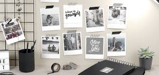 Pele mele sur toile pas cher. 10 Idees Pour Accrocher Ses Photos Sans Faire De Trou Ou Sans Cadre