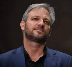 Just a little reminder for everyone sliding into my DMs with anger & abuse.  Brett Sutton does NOT run his own 'Brett Sutton is HOT' page 😂🤦🤤 hahaha.  This page is run