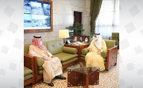 يتم أخذ عينة من الأنسجة من منطقة الرئة المشتبه فيها ويتم فحصها تحت المجهر لتحديد المرض. Ø³Ù…Ùˆ Ø£Ù…ÙŠØ± Ù…Ù†Ø·Ù‚Ø© Ø§Ù„Ø±ÙŠØ§Ø¶ ÙŠØ³ØªÙ‚Ø¨Ù„ Ø³ÙÙŠØ± Ù…Ù…Ù„ÙƒØ© Ø§Ù„Ø¨Ø­Ø±ÙŠÙ† Ù„Ø¯Ù‰ Ø§Ù„Ù…Ù…Ù„ÙƒØ© Ø§Ù„Ø¹Ø±Ø¨ÙŠØ© Ø§Ù„Ø³Ø¹ÙˆØ¯ÙŠØ©