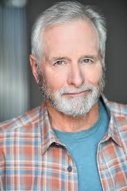 Stephen Howard's Instagram, Twitter & Facebook