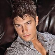 Jesse Blum's Instagram, Twitter & Facebook