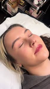 Hannah Whitney (@dreamlashes_byhannah)