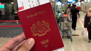 Malaysia passport photo 35x50 mm blue background size. You Can Skip The Queue And Renew Your Malaysian Passport Online Soyacincau Com