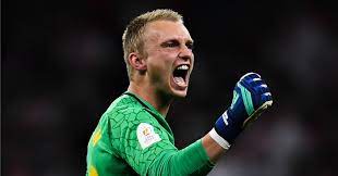 Он играет на позиции вратарь. Liverpool Linked With 52 5m Barcelona Man Football365