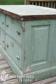Crusty Counter After A Cleaning Miss Mustard Seed Antiquing Furniture Diy Painted Furniture Chippy Painted Furniture