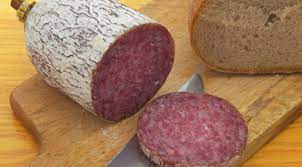 Numele de salam de sibiu provine nu de la locul producerii acestuia ci de la vama sibiu. Un Salam Bun De Criza