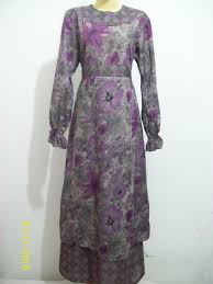 Tidak banyak hiasan yang dipadukan dalam gamis ini sehingga membuat gamis tampak lebih neutral untuk anda yang anggun. Gamis Bahan Sifon Motif Bunga Mxbids Com