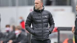 18+ glücksspiel kann süchtig machen. 2 Fussball Bundesliga Karlsruher Sc Weiter In Topform Kiel Verpasst Sprung Auf Platz Zwei Fussball Stuttgarter Zeitung
