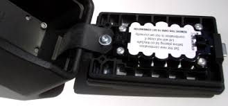 If it uses a thumbscrew, you have to twist a wing nut to secure the lock and prevent the window from opening. Auto Keysafe Large Window Lock Box Davstar Security Online Store