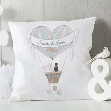 Hochzeitskissen Als Geldgeschenk Kissen Zur Hochzeit Etsy Throw Pillows Pillows