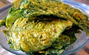http://resepsedapku.blogspot.com/2014/12/resep-membuat-keripik-bayam-renyah.html