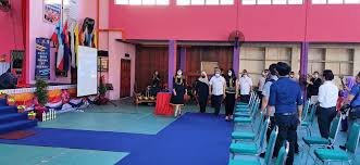Cari hotel di kota kinabalu, malaysia. Majlis Bicara Motivasi Bersama Tokoh Di Smk Bandaraya Kota Kinabalu Bersama Yang Berbahagia Dato Sri Dr Sabin Bin Samitah Ketua Pegawai Eksekutif Lembaga Hasil Dalam Negeri Malaysia Pejabat Pendidikan Daerah Kota
