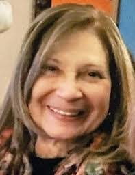 Miriam Pitts's Instagram, Twitter & Facebook