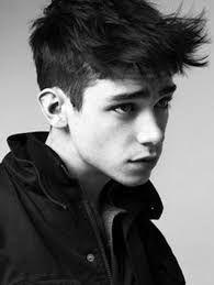 Ale przecież nie wszyscy chłopcy mają krótkie fryzury! Fajne Fryzury Dla Chlopakow 13 Lat Boy Hairstyles Haircuts For Men Mens Hairstyles