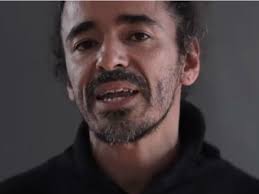 Yo que era un solitario bailando me quedé sin hablar mientras tú me fuiste demostrando que el amor es bailar… Vocalista De Cafe Tacuba Dice No A Ley De Aguas Nortedigital