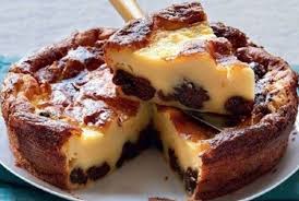 Le Far Breton Ou Farz Fourn En Breton Est Un Dessert Breton Proche Du Clafoutis A Base De Sucre Farine Oe En 2020 Recette Far Breton Far Breton Pruneaux Recette Far