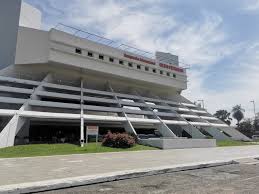 Por motivos todavía desconocidos, se derrumbó parte de un edificio en una localidad turística estadounidense a unos 10 kilómetros al norte de miami beach. Silvio Pettirossi International Airport Wikipedia