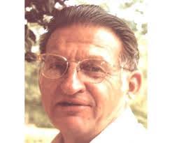 Linda Tomaszewski's Instagram, Twitter & Facebook