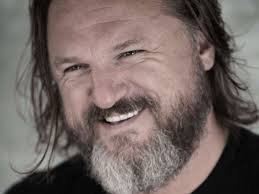 Mladen solomun is back in the charts with a new, invigorating and energetic single. Solomun Die Welt Erreicht Viele Nur Noch Durch Einen Filter Musik
