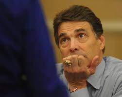 Texas' Perry draws a crowd at Western Conservative Summit